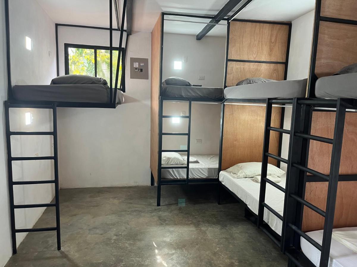 Akih Pods Hostel Playa Santa Teresa  Екстер'єр фото