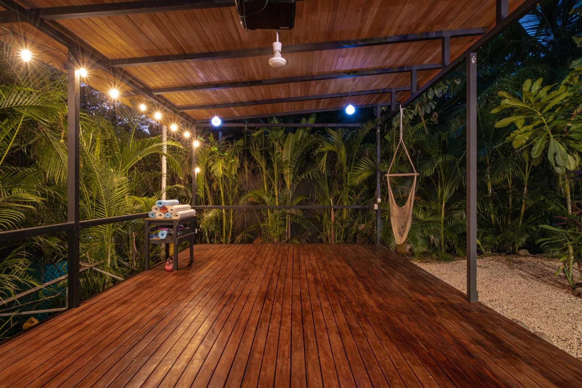 Akih Pods Hostel Playa Santa Teresa  Екстер'єр фото