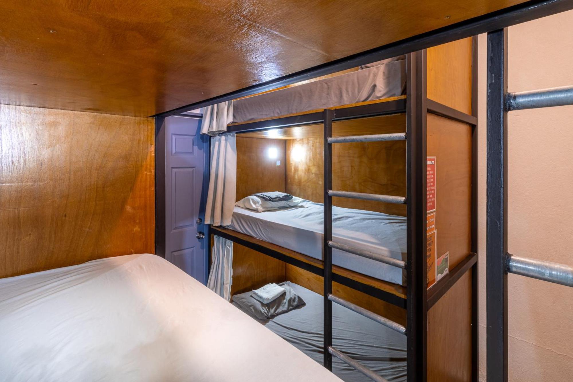 Akih Pods Hostel Playa Santa Teresa  Екстер'єр фото