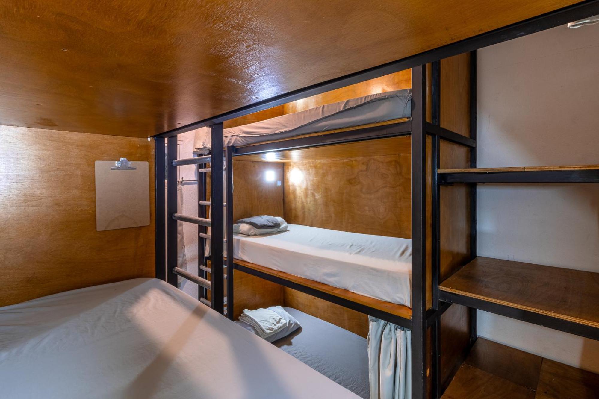 Akih Pods Hostel Playa Santa Teresa  Екстер'єр фото