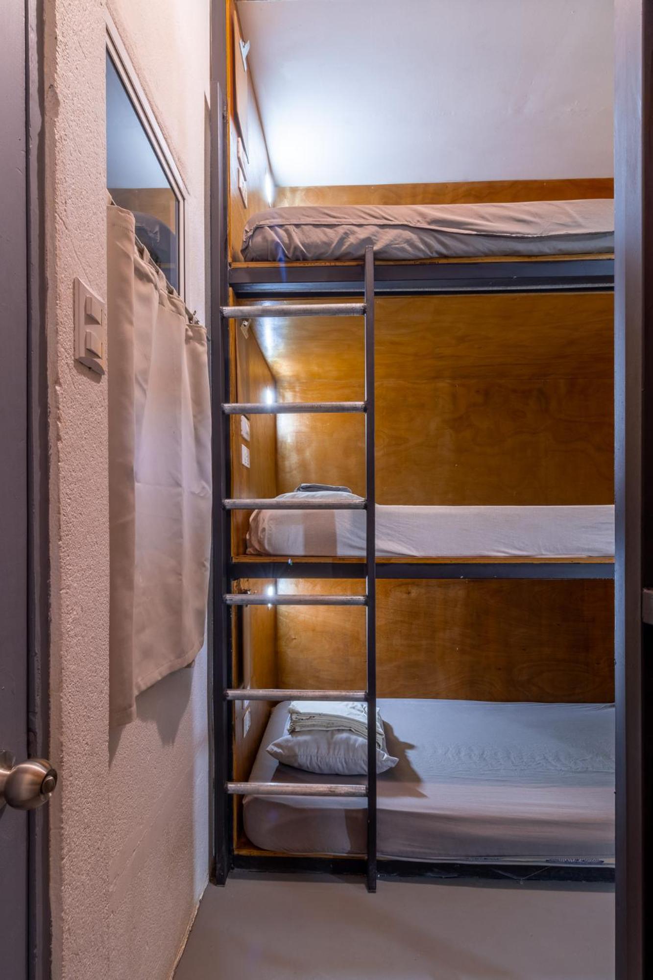 Akih Pods Hostel Playa Santa Teresa  Екстер'єр фото