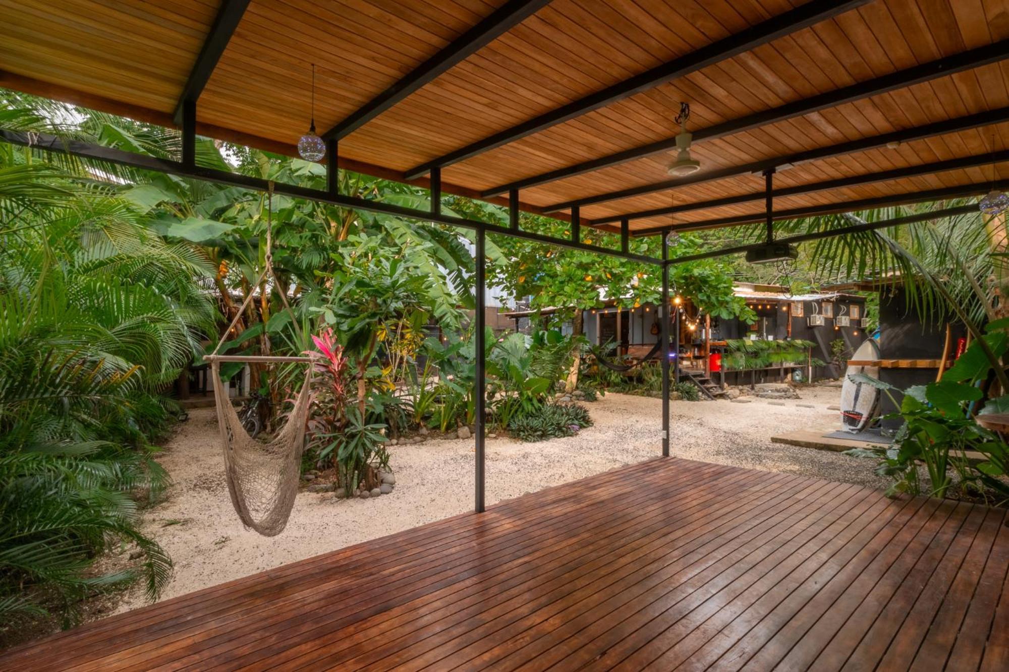 Akih Pods Hostel Playa Santa Teresa  Екстер'єр фото