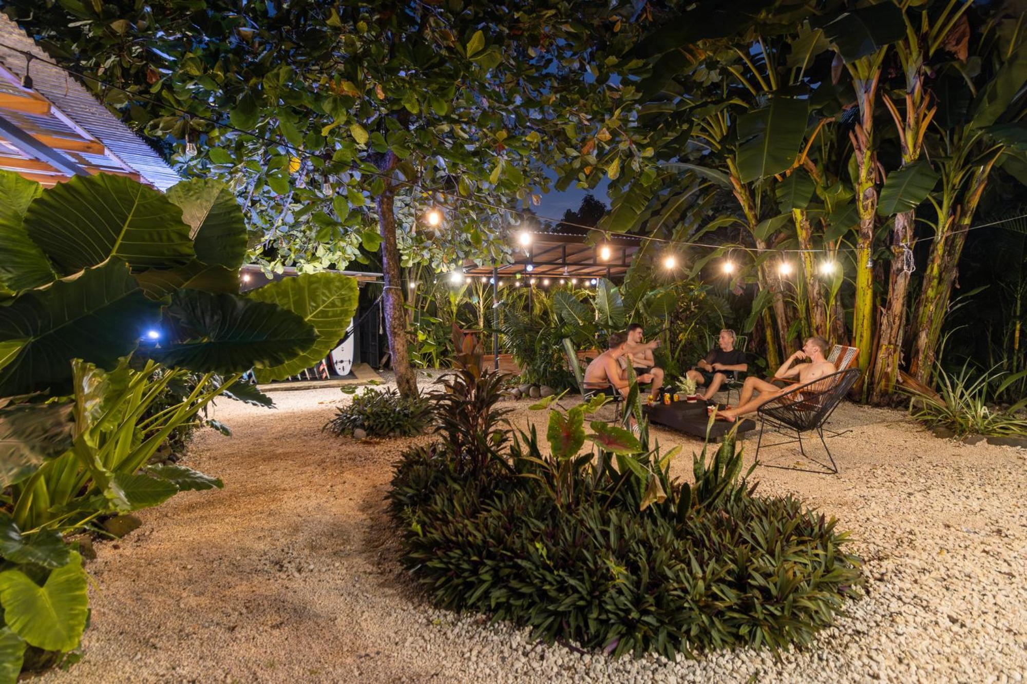 Akih Pods Hostel Playa Santa Teresa  Екстер'єр фото